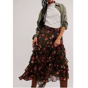 NWT  FREE PEOPLE Lolita Maxi Skirt / Wash Black Combo Size : S